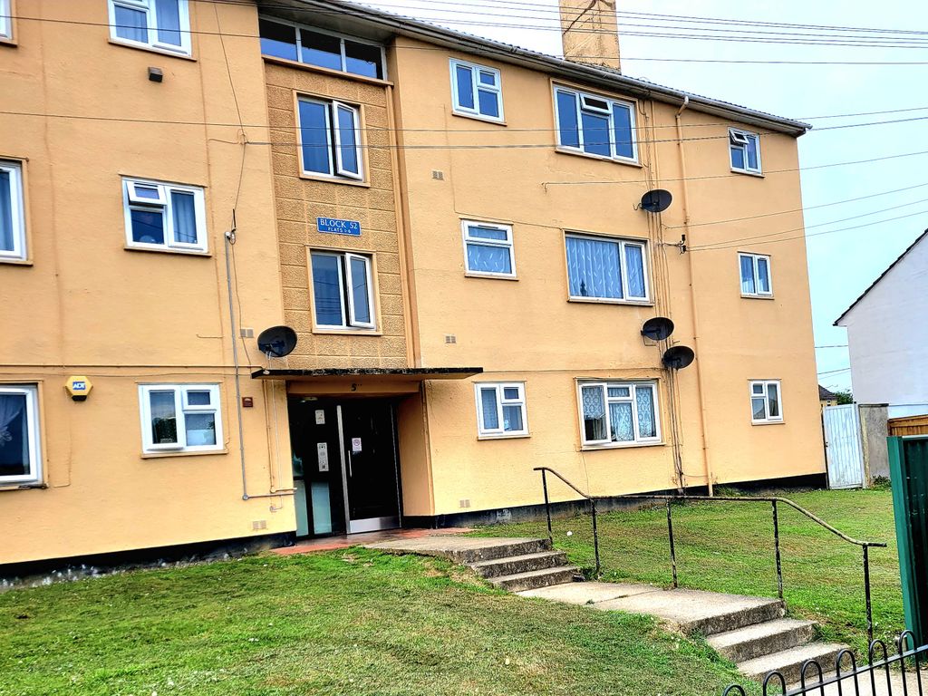 2 bed flat for sale in 52 Matson Avenue, Matson, Gloucester GL4 Zoopla