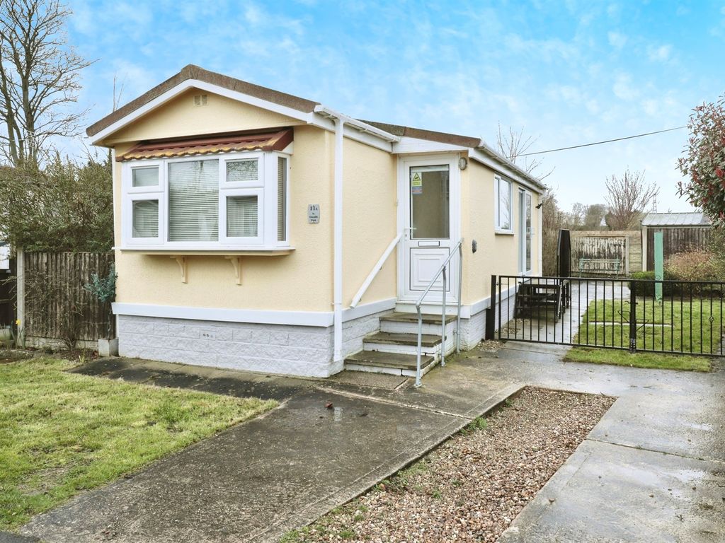 1 bed mobile/park home for sale in St. Oswalds Park, DunhamOnTrent