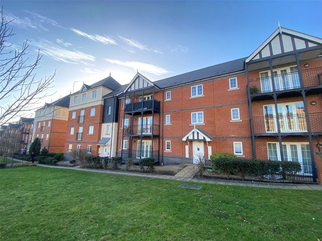 2 bed flat for sale in Axial Drive, Colchester, Essex CO4 Zoopla
