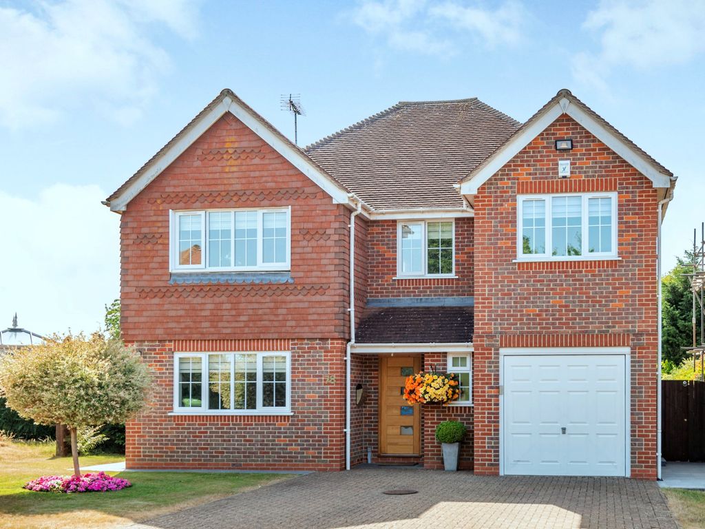 4 bed detached house for sale in Bell Lane, Little Chalfont, Amersham