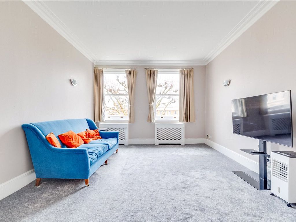 2 bed flat to rent in Earls Court Square, Earls Court, London SW5, £