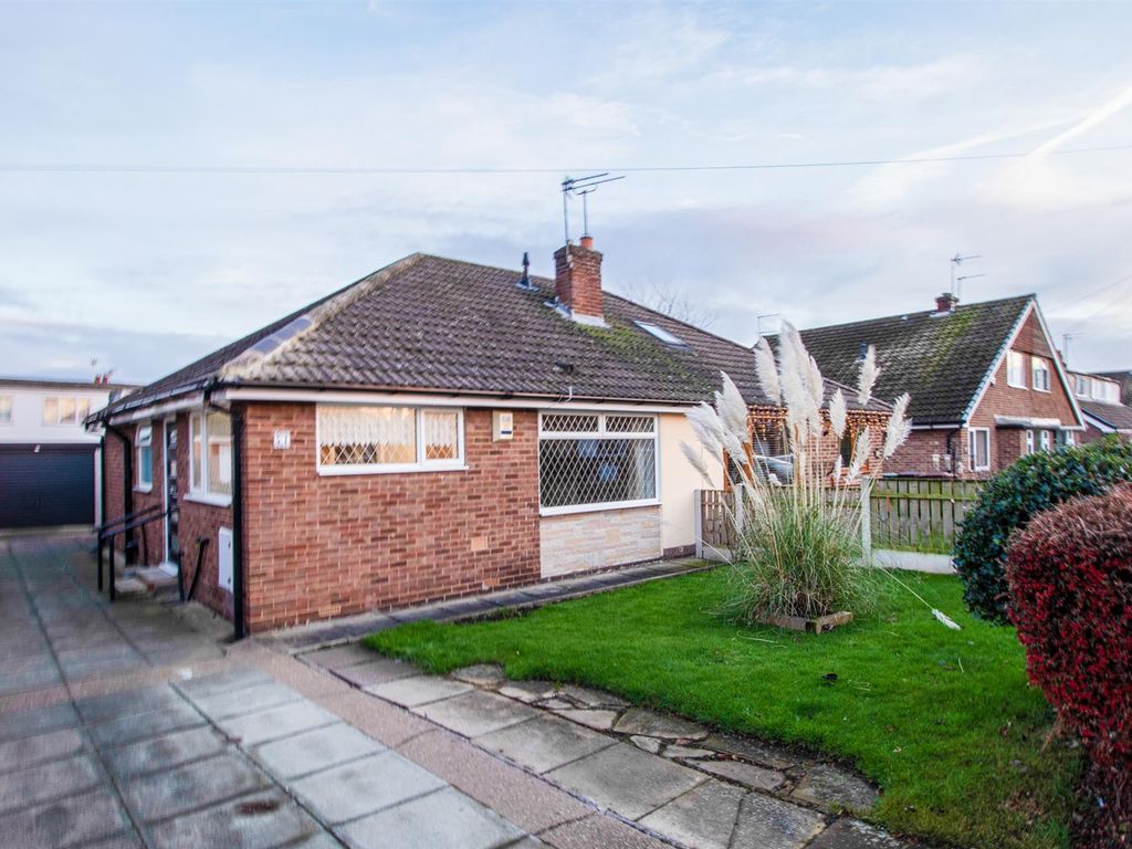 2 bed semidetached bungalow for sale in Churchfield Croft, Altofts