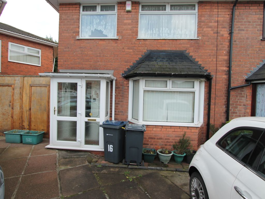 3 bed semidetached house to rent in Farcroft Grove, Handsworth Wood
