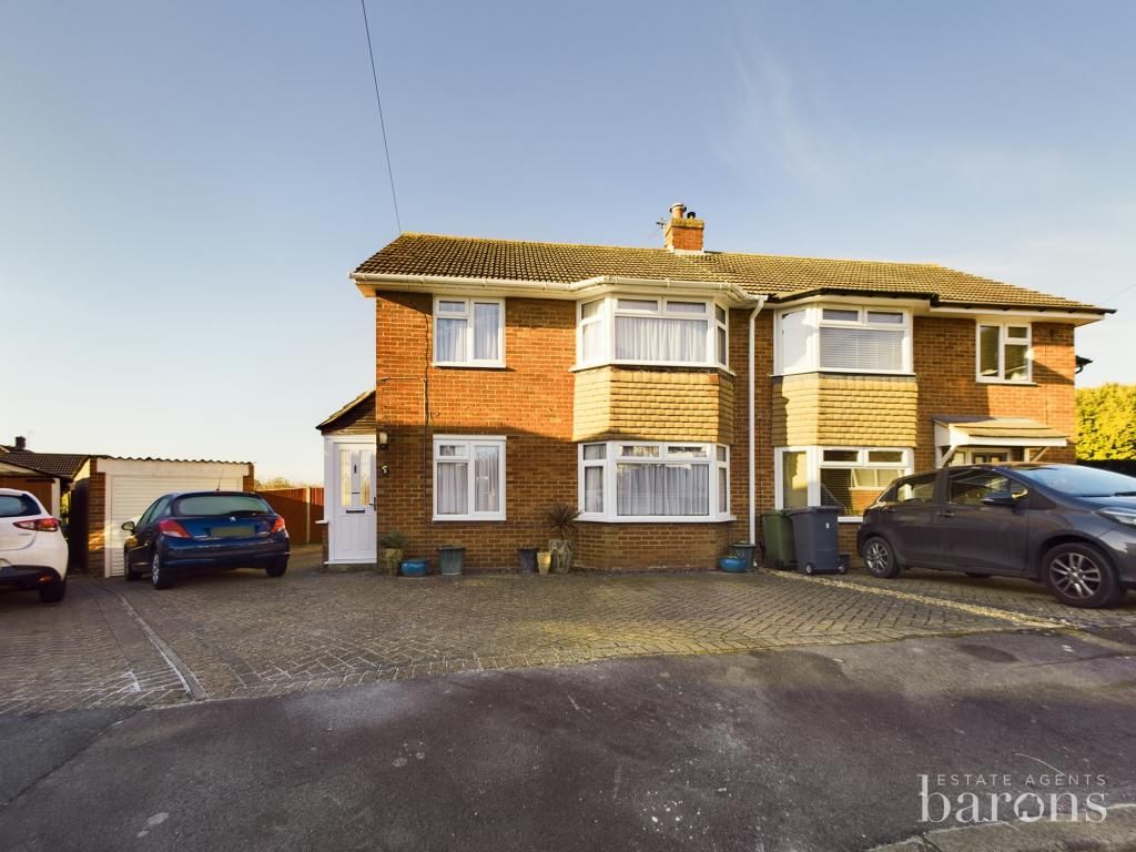 3 bed semidetached house for sale in Harrow Way, Basingstoke RG21 Zoopla