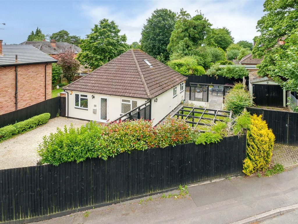 3 bed bungalow for sale in Furzehill Crescent, Crowthorne, Berkshire