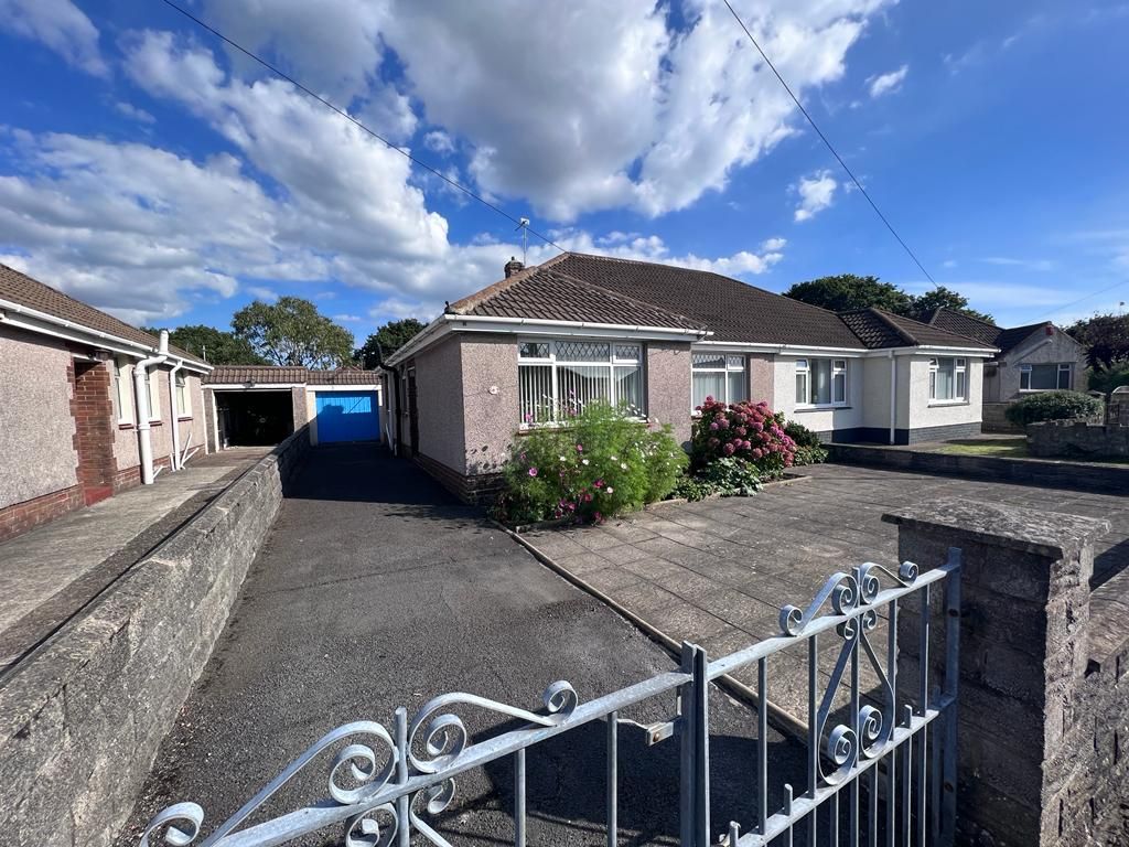 2 bed semidetached bungalow to rent in Clyne View, Killay, Swansea SA2