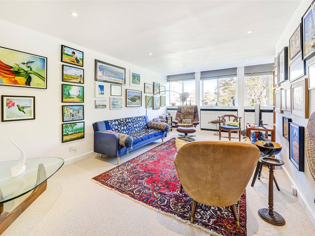 2 bed flat to rent in St James's Square, St. James's, London SW1Y Zoopla