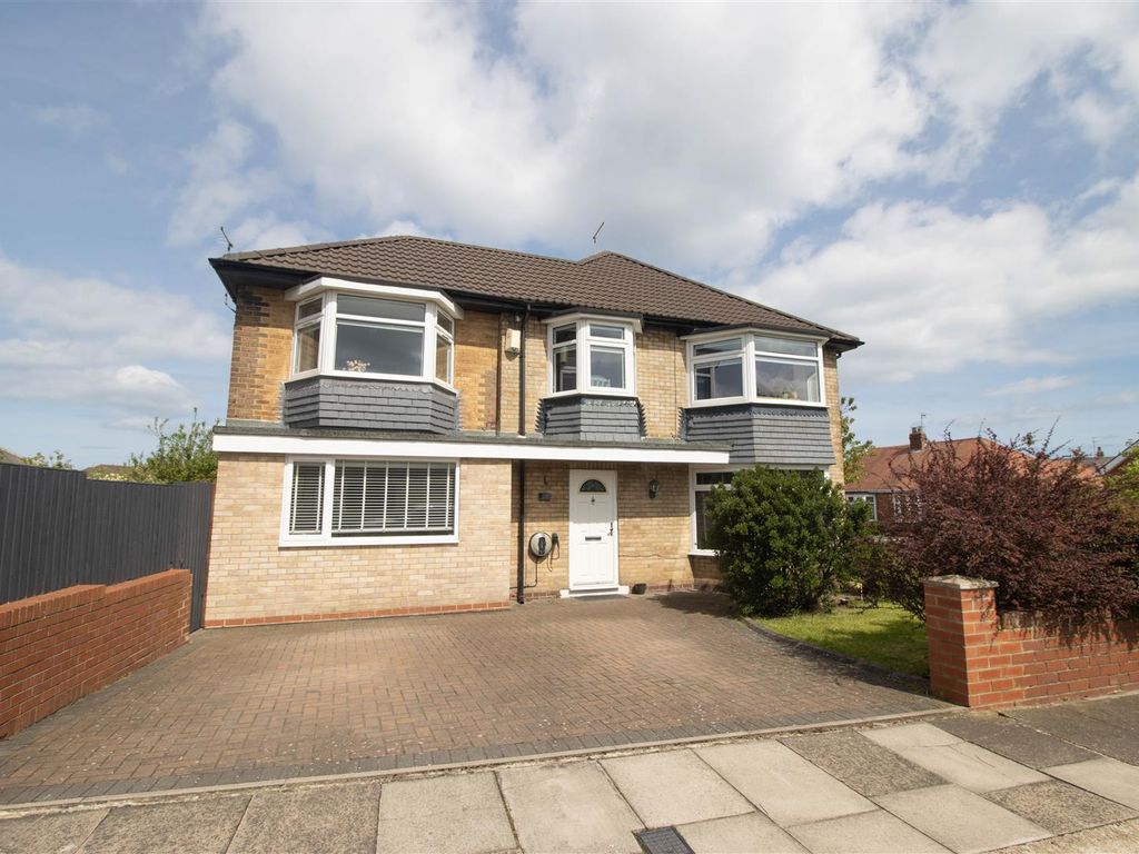 4 bed semidetached house for sale in Monkstone Crescent, Tynemouth