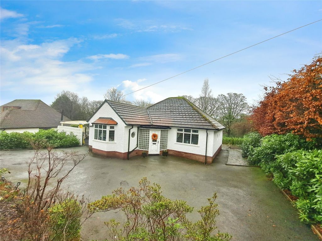 2 bed bungalow for sale in Hawkshaw Avenue, Darwen, Lancashire BB3, £