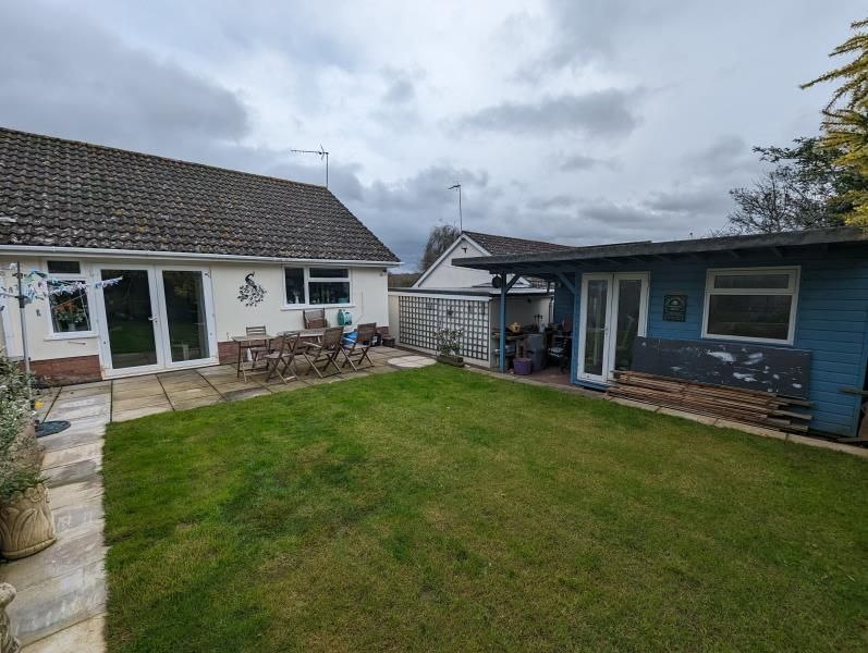 2 bed flat to rent in Castle Mead, Washford, Watchet TA23, £950 pcm