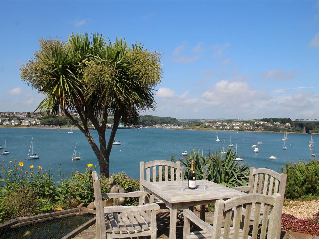 3 bed detached bungalow for sale in Connacht Way, Pembroke Dock SA72, £