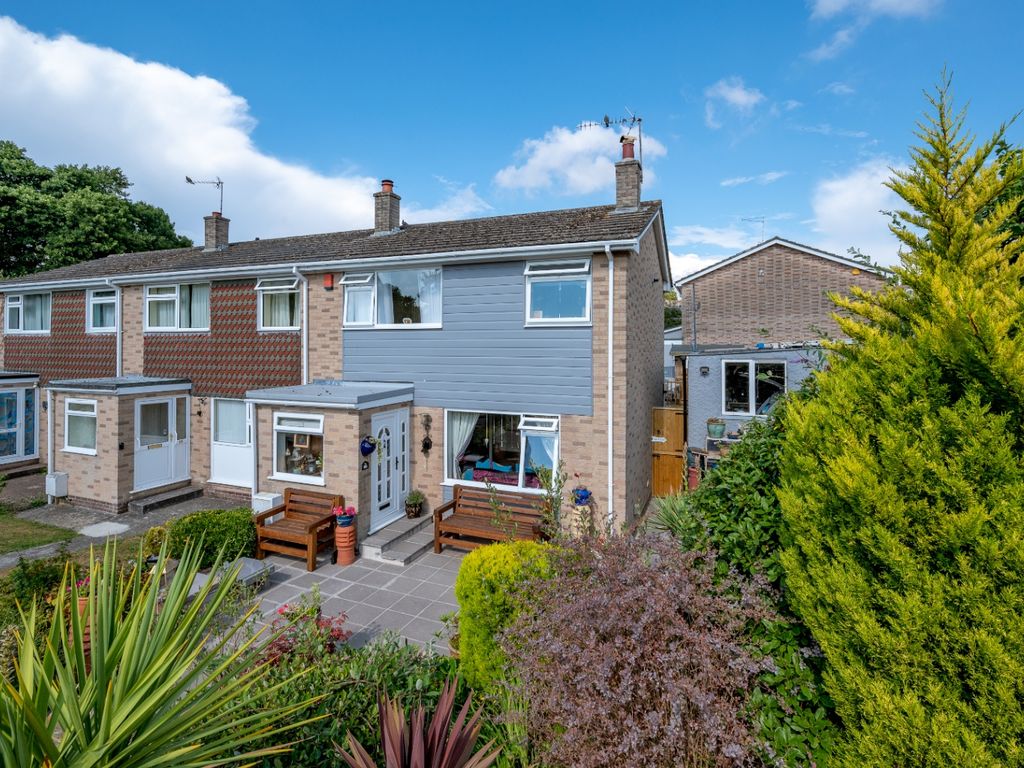 3 bed end terrace house for sale in Maybrook Drive, Saltash PL12 Zoopla
