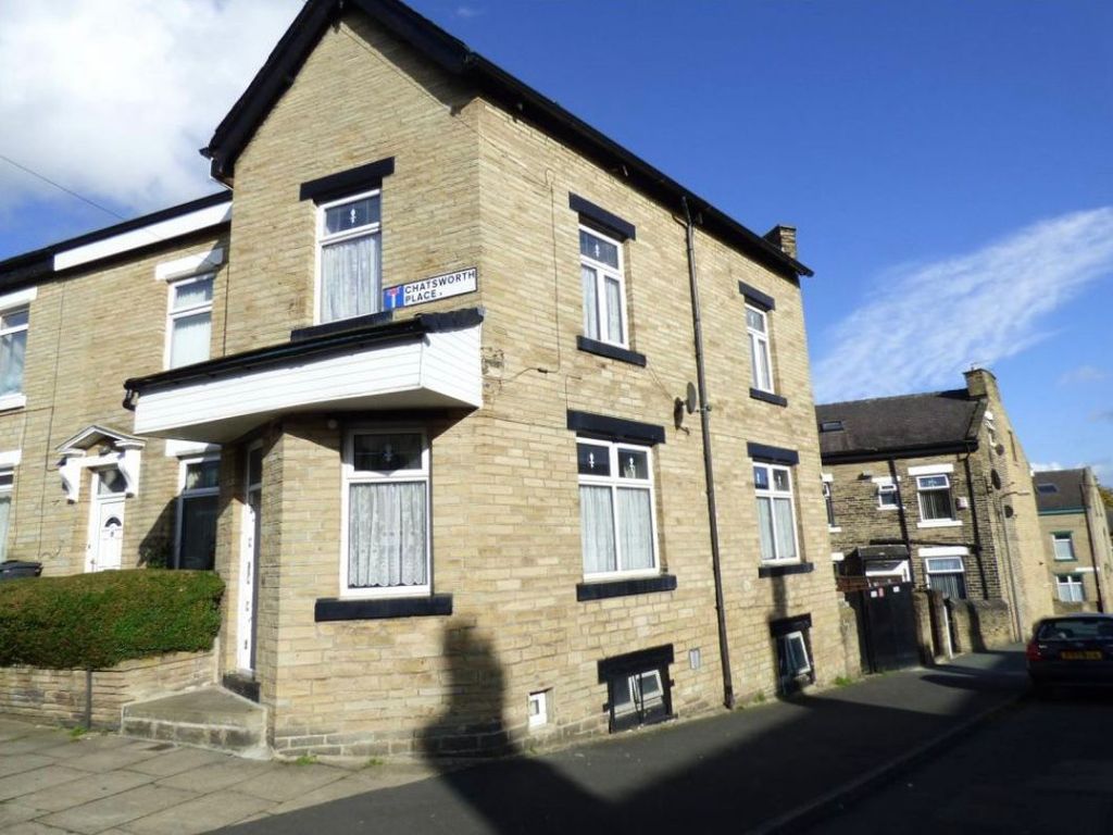 4 bed terraced house for sale in Chatsworth Place, Manningham, Bradford
