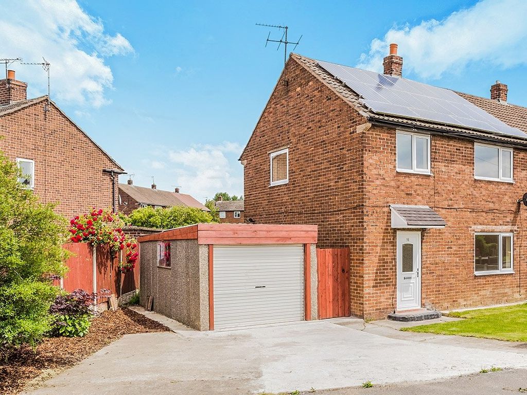 3 bed semidetached house for sale in Bracken Avenue, Heath