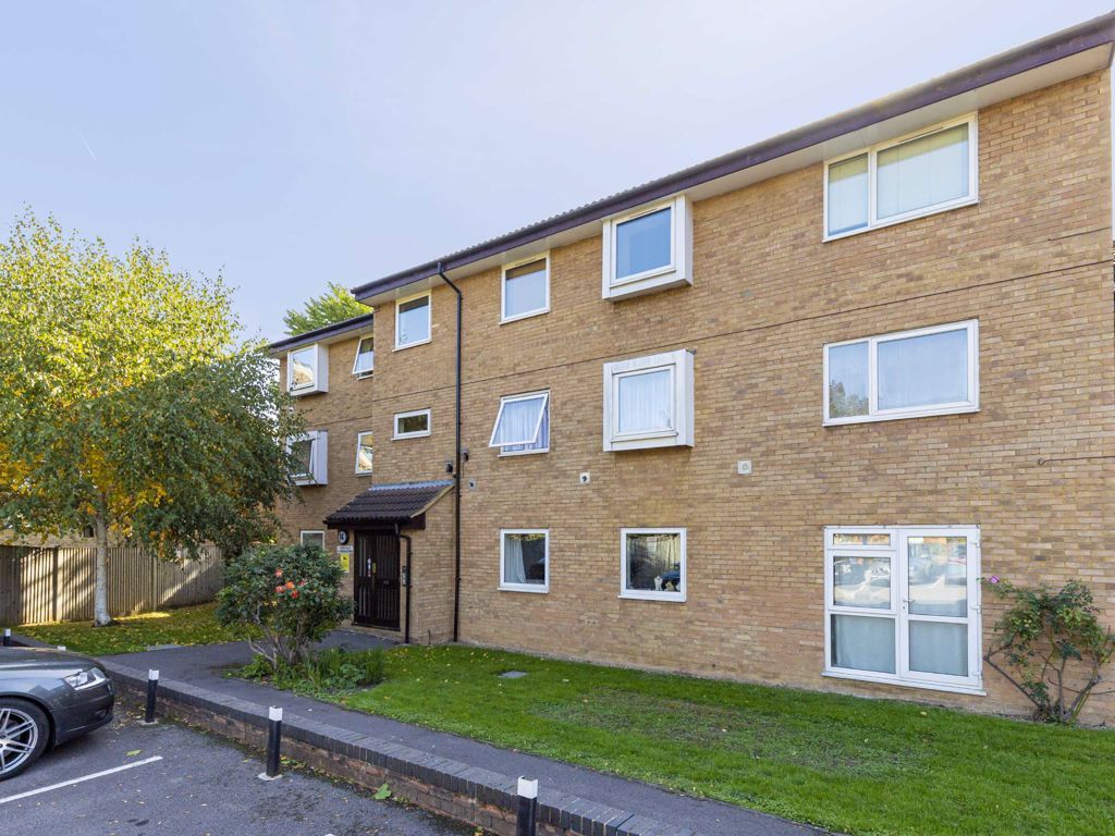 2 bed flat for sale in Henfield Road, London SW19 Zoopla