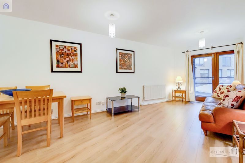 1 bed flat to rent in Delta Building, Ashton Street E14, £1,625 pcm