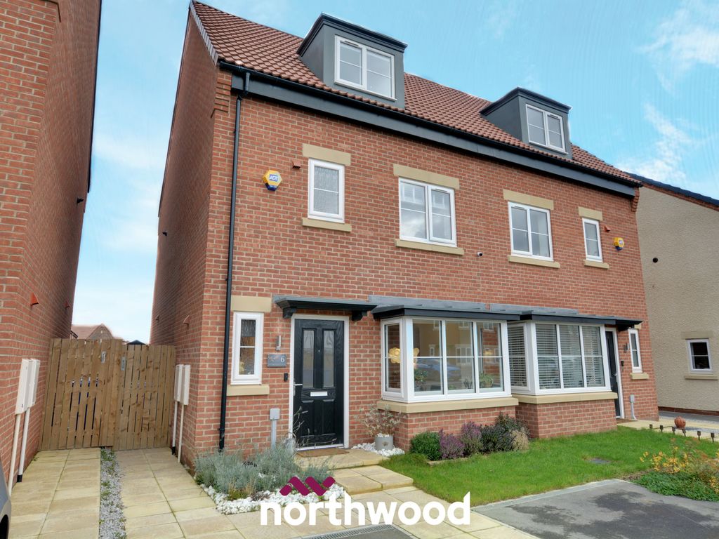 4 bed semidetached house for sale in Woodall Gate, Howden, Goole DN14