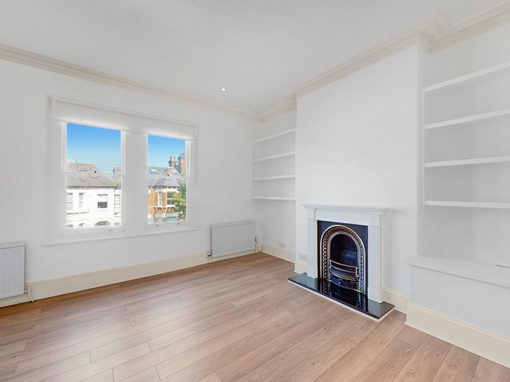 2 bed flat to rent in Ridge Road, London N8, £2,100 pcm Zoopla