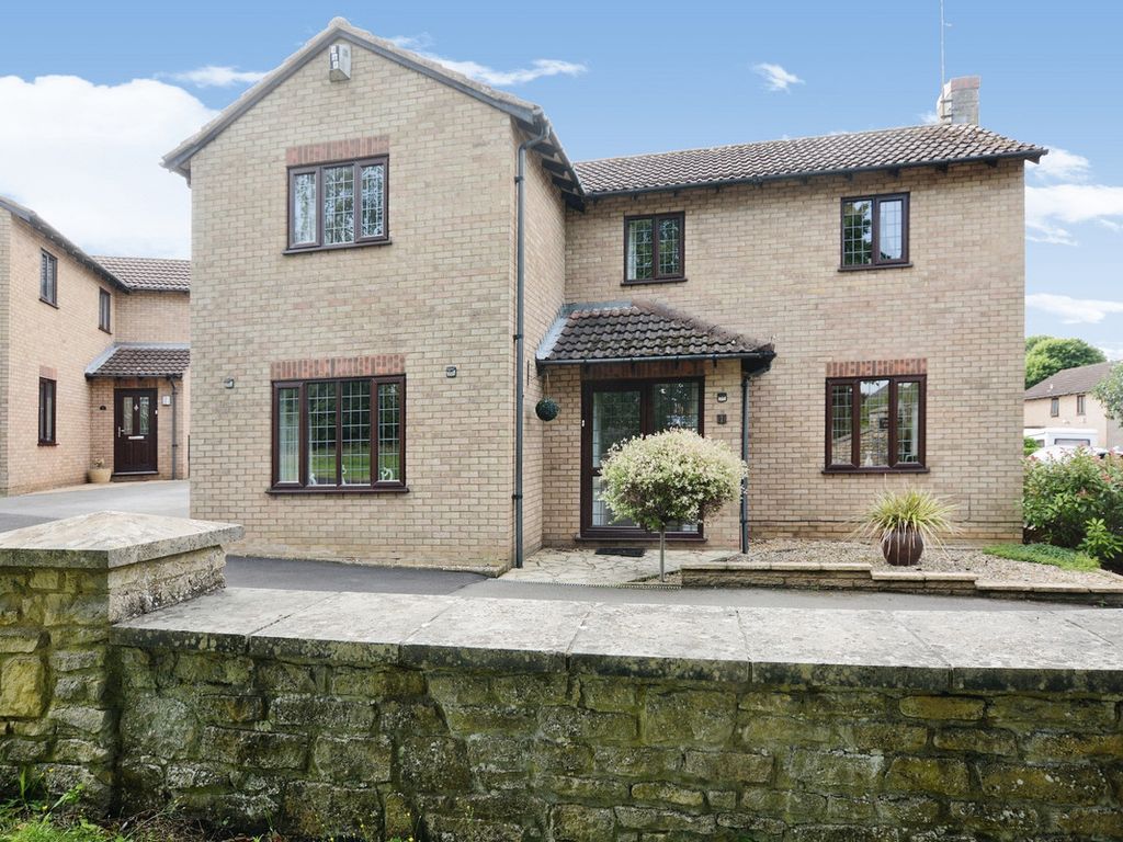 4 bed detached house for sale in Tollgate Close, Northampton NN2 Zoopla