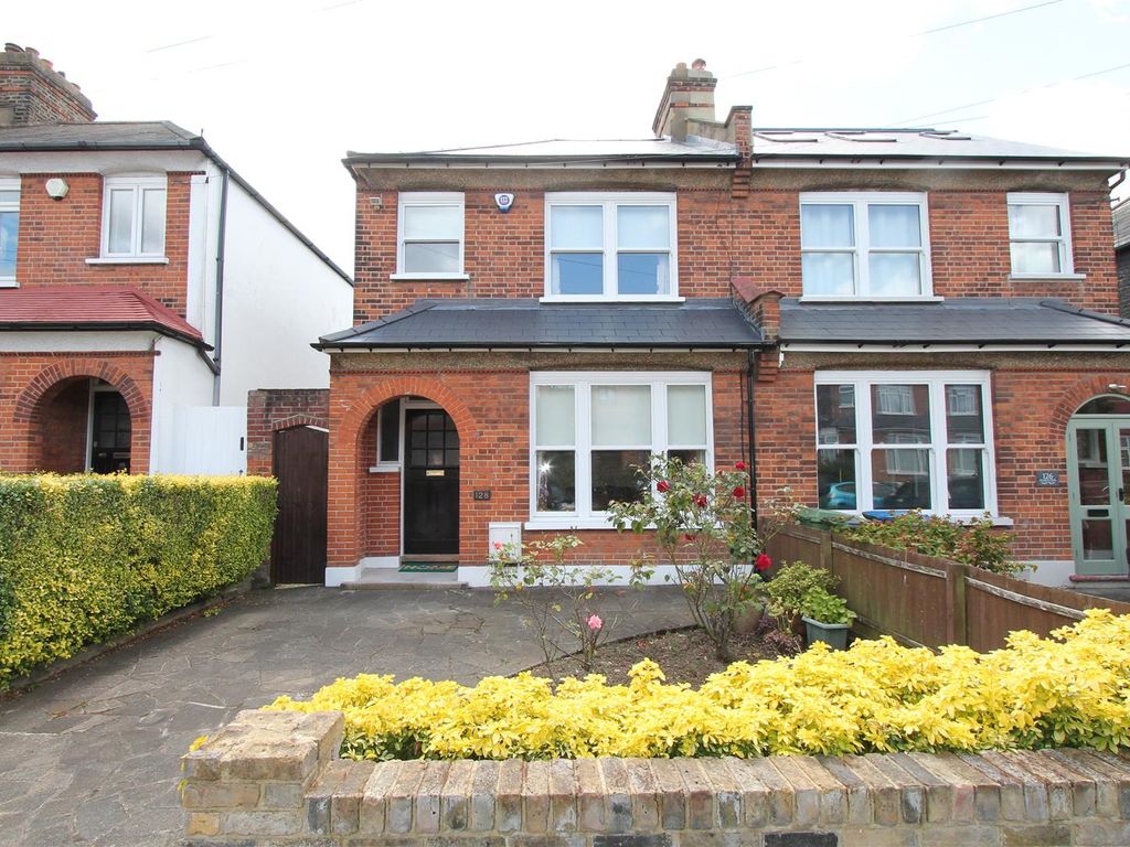 3 bed semidetached house for sale in Dumbreck Road, London SE9, £