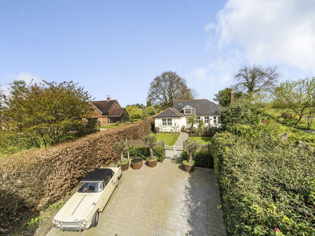 4 bed detached house for sale in Ewehurst Lane, Speldhurst TN3, £