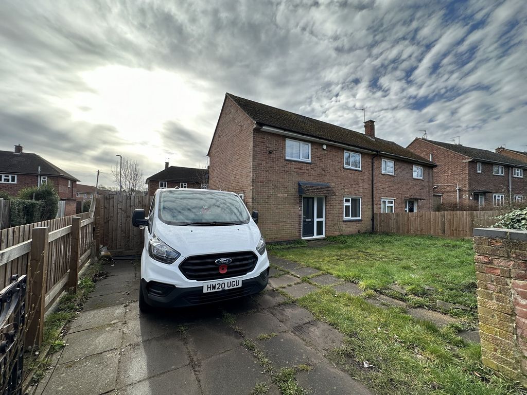 4 bed semidetached house for sale in Old Ashby Road, Loughborough LE11
