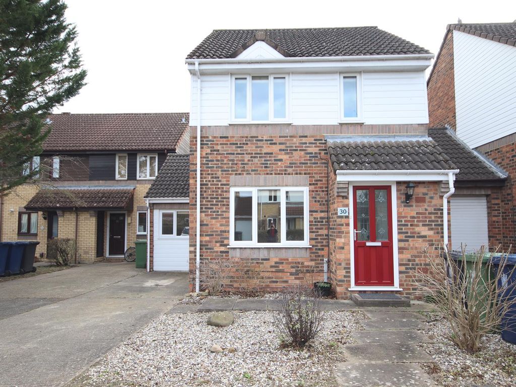 3 bed property to rent in Valerian Court, Cherry Hinton, Cambridge CB1