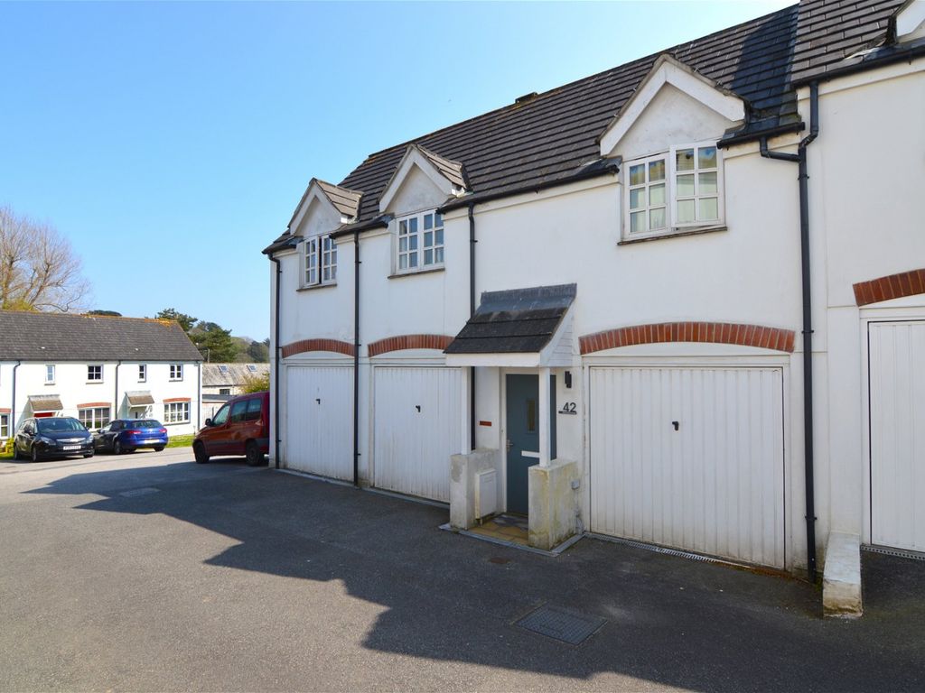 2 bed flat for sale in Trenoweth Road, Swanpool, Falmouth TR11, £