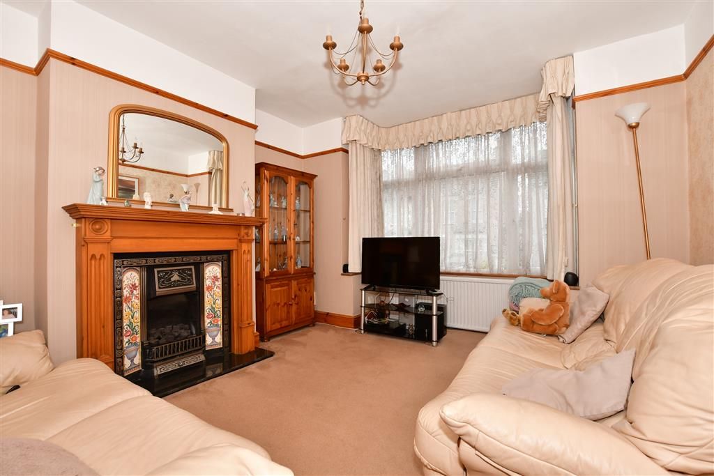 3 bed semidetached house for sale in Singlewell Road, Gravesend, Kent