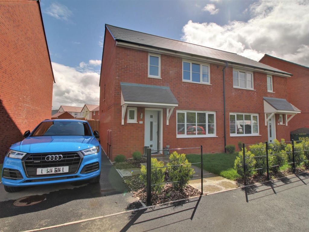 3 bed semidetached house for sale in Great Oldbury Drive, Great