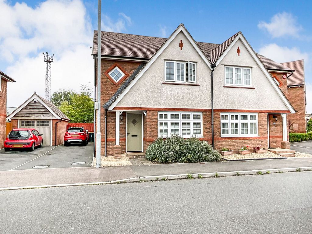 3 bed semidetached house for sale in Monmouth Castle Drive, Newport