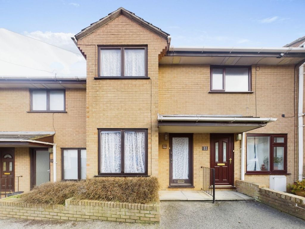 2 bed terraced house for sale in Belvedere Terrace, Scarborough YO11