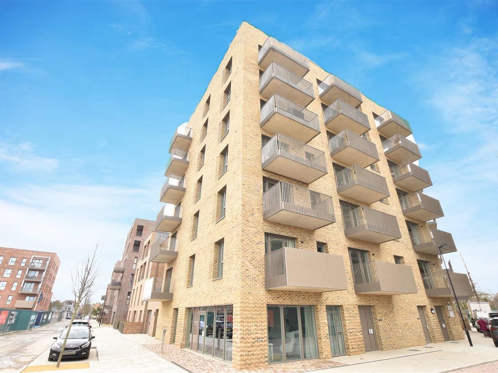 1 bed flat to rent in Clovelly Road, Hounslow TW3 Zoopla