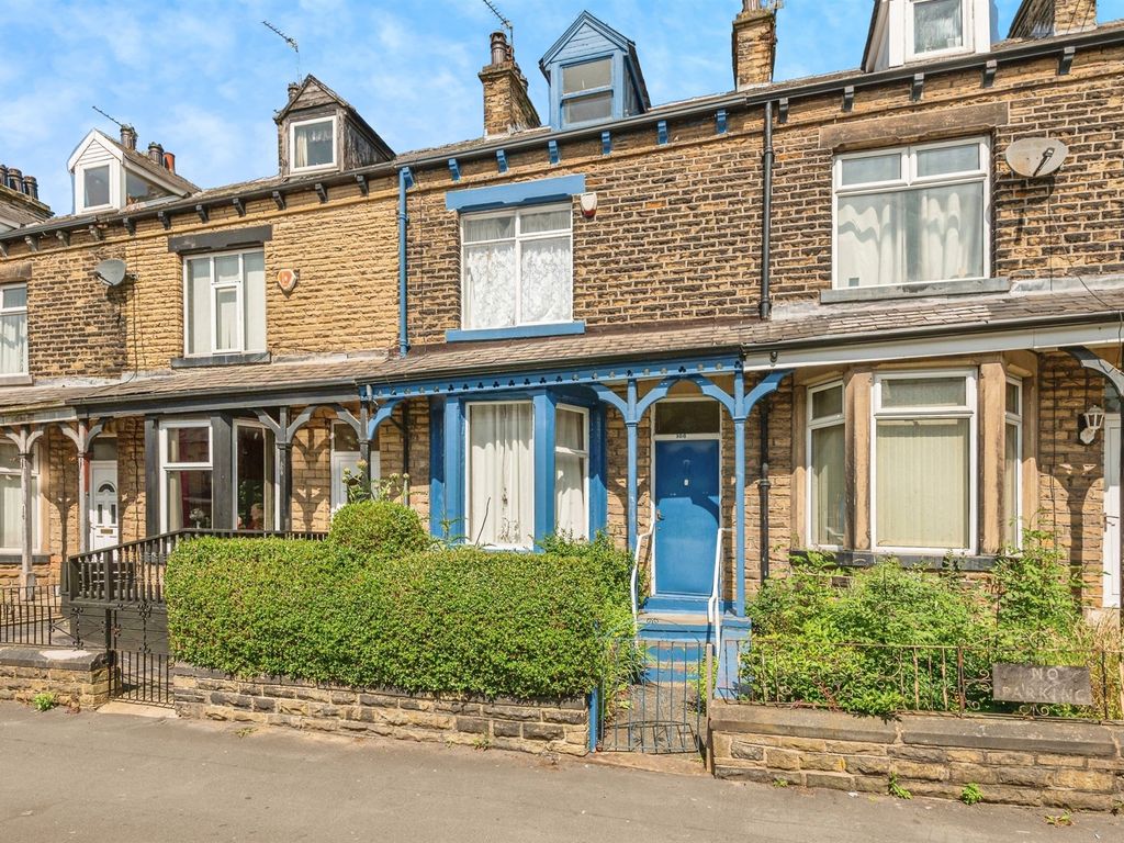 3 bed terraced house for sale in Lister Avenue, Bradford BD4, £120,000