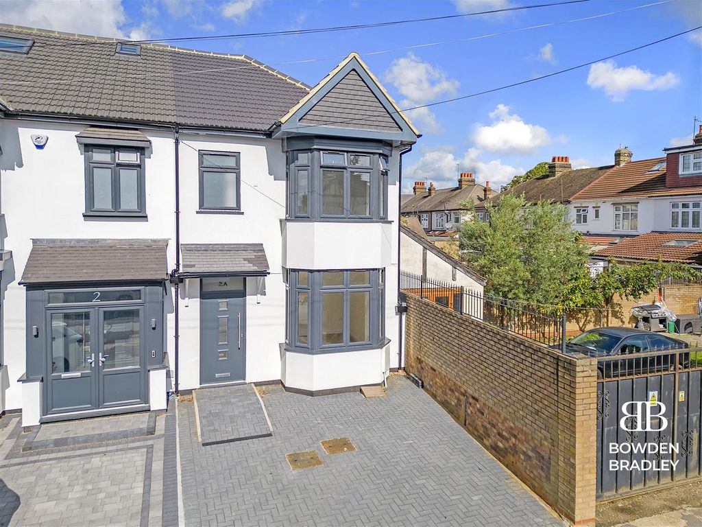 New home, 3 bed end terrace house for sale in Wanstead Lane, Cranbrook