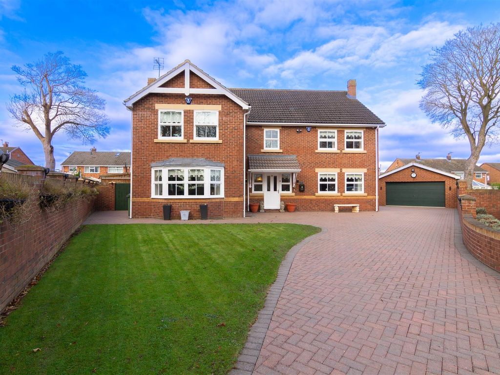 5 bed detached house for sale in Thetford Road, Hartlepool TS25, £450,000 Zoopla
