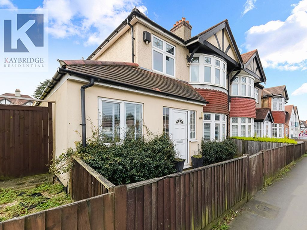 3 bed semidetached house for sale in Kingston Road, Epsom KT19, £