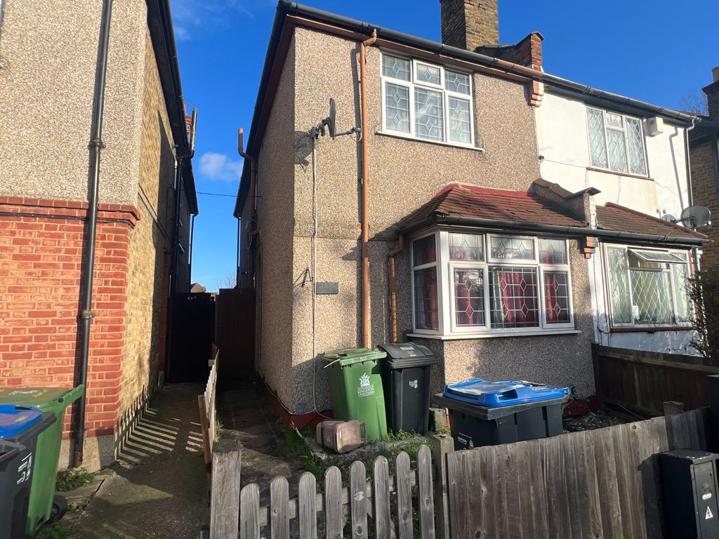 3 bed semidetached house to rent in Kingston Road, New Malden KT3 Zoopla