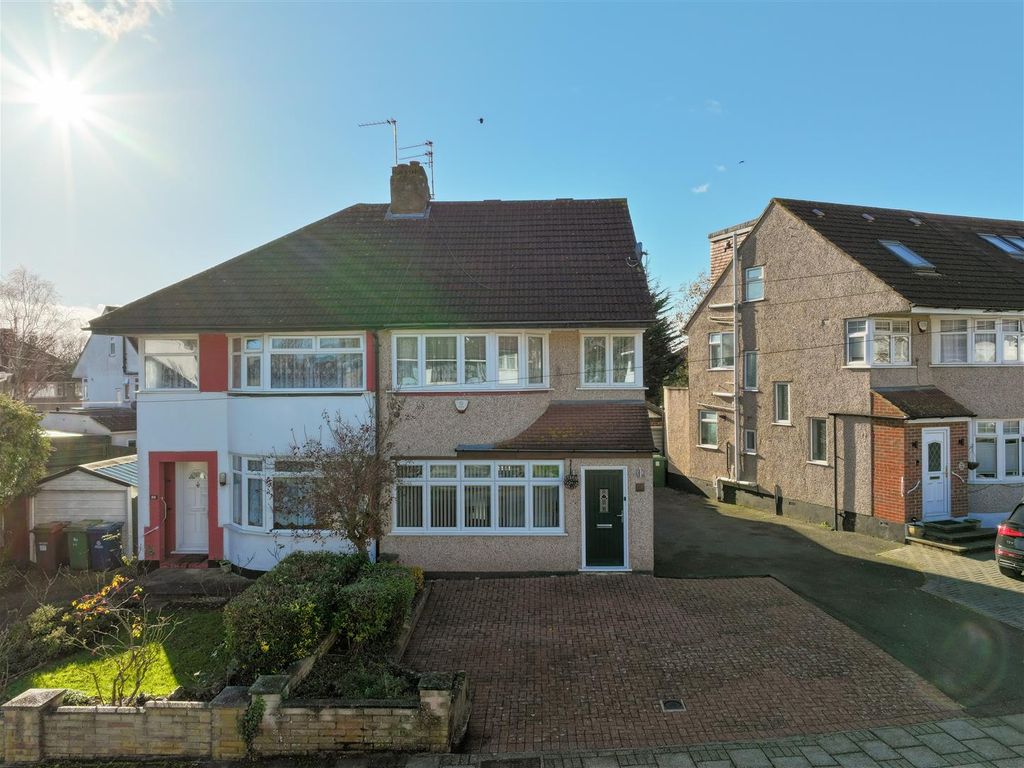 4 bed semidetached house for sale in Curzon Avenue, Stanmore HA7, £