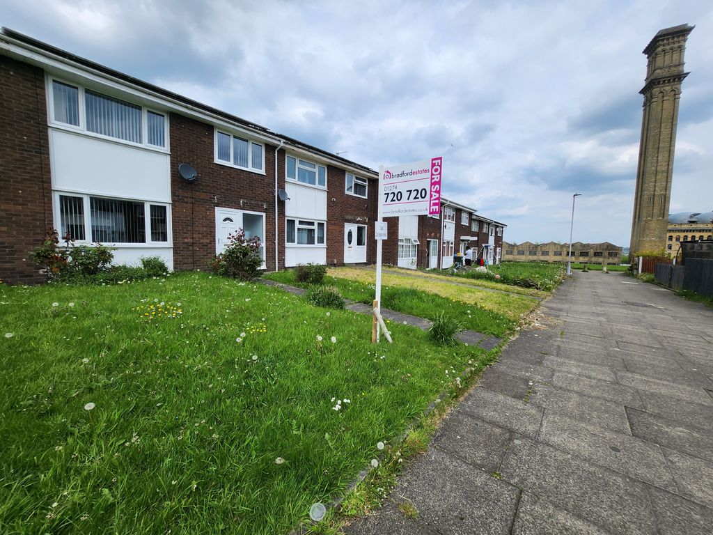 3 bed terraced house for sale in Beamsley Walk, Bradford BD9, £169,000 Zoopla