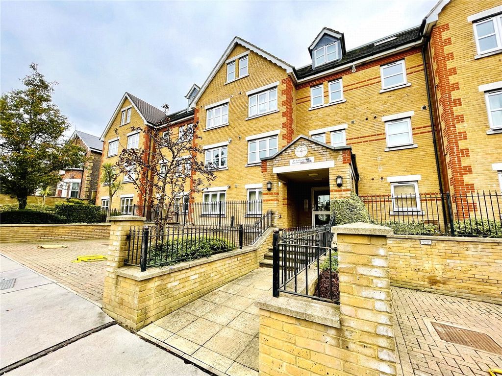 2 bed flat for sale in Birdhurst Road, South Croydon, Croydon CR2, £