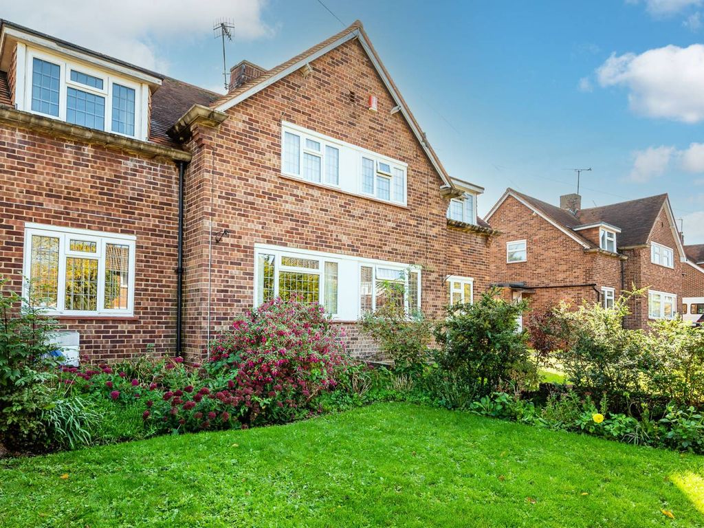 Pond Meadow Guildford GU2  