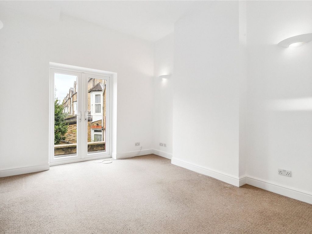 2 bed flat for sale in Balham High Road, London SW17 Zoopla
