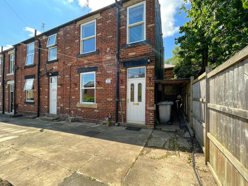 1 bed end terrace house for sale in Walker Street, Earlsheaton