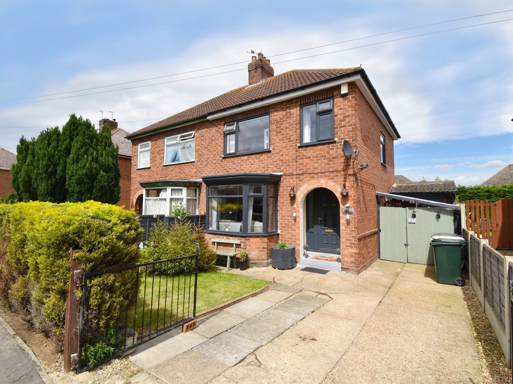 3 bed semidetached house for sale in Southlands Avenue, Louth LN11
