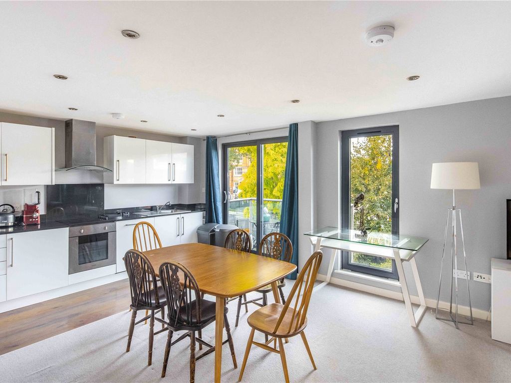 2 bed flat for sale in Portcullis House, Spurstowe Terrace, Hackney