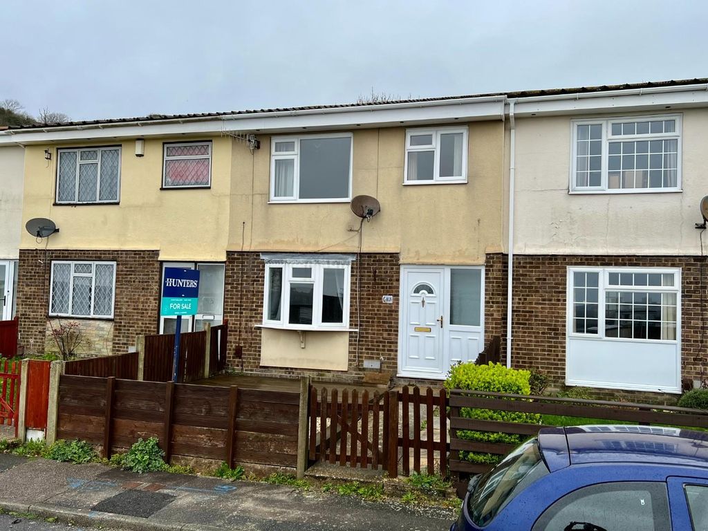 3 bed property for sale in Pilgrim Spring, Folkestone CT19 Zoopla