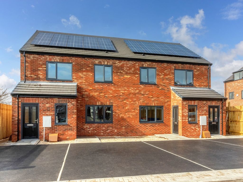 New home, 2 bed flat for sale in Wilson Street, Featherstone, Pontefract WF7, £125,000 Zoopla