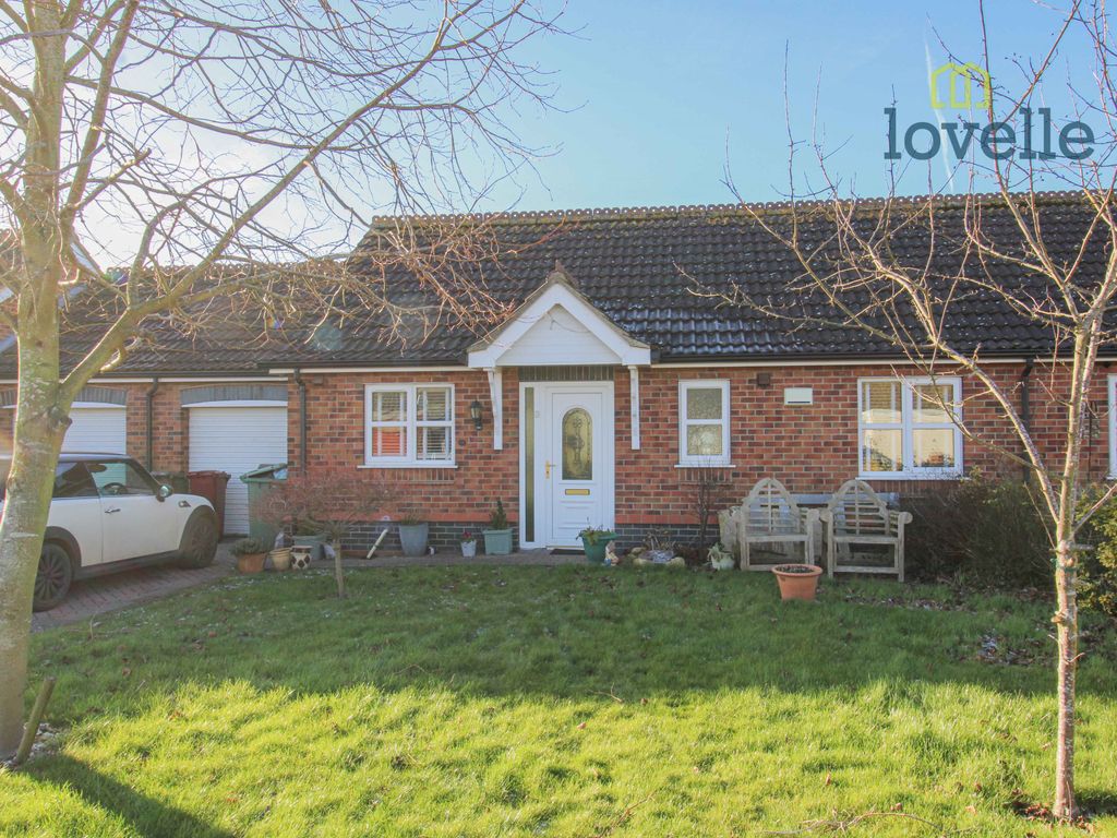2 bed bungalow for sale in Garden Village, North Killingholme DN40, £