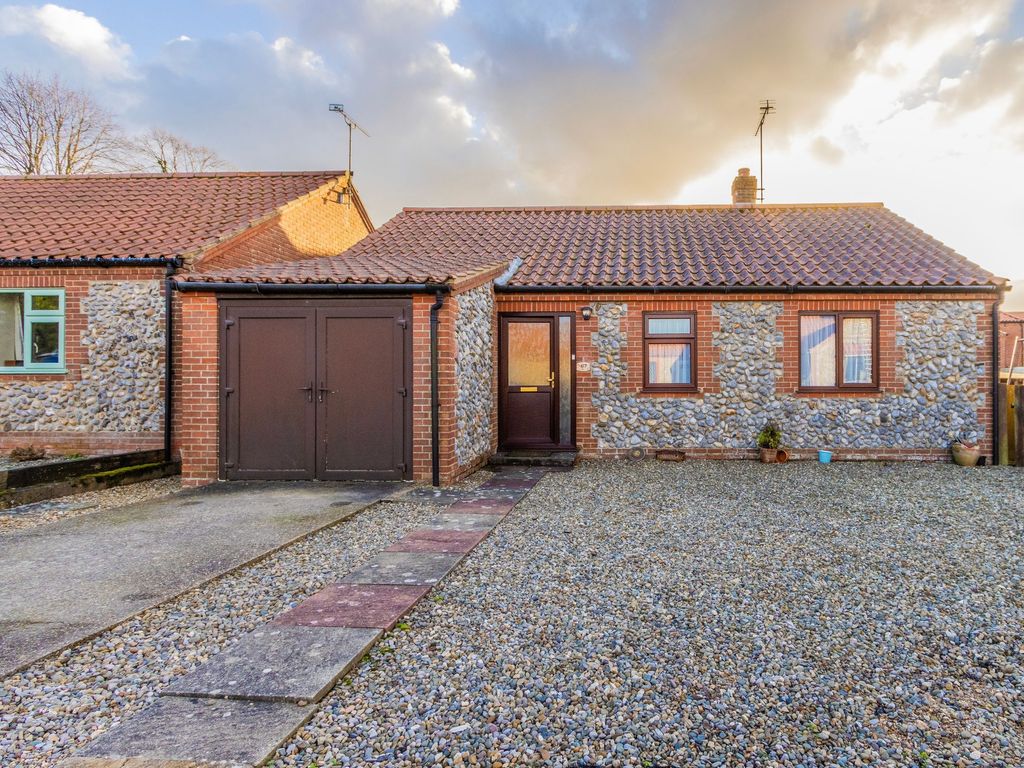 2 bed detached bungalow for sale in Beechlands Park, Southrepps NR11, £